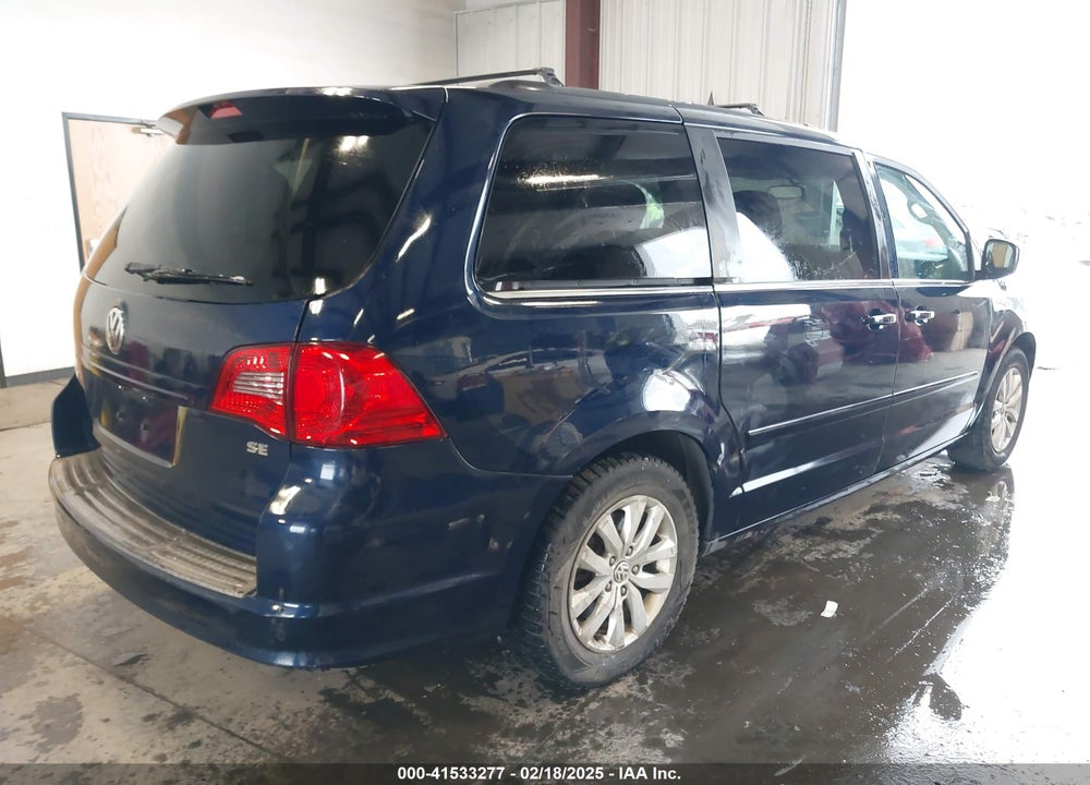 2014 VOLKSWAGEN ROUTAN SE VIN: 2C4RVABG2ER134482