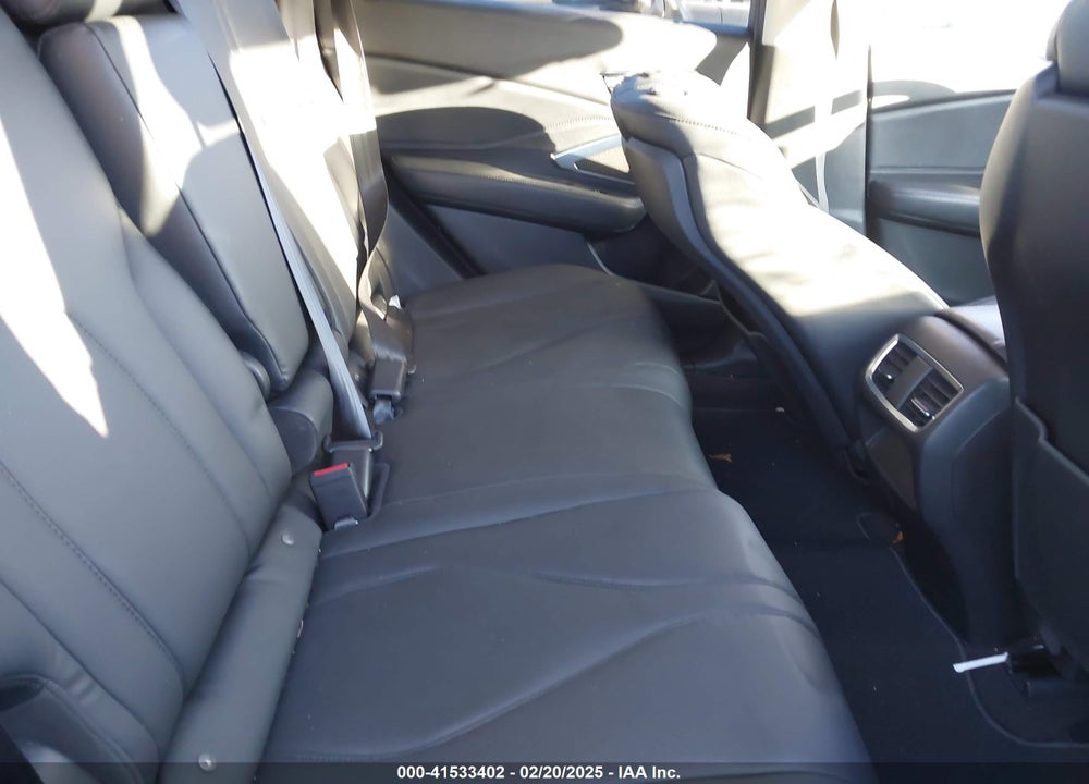 2020 ACURA RDX STANDARD VIN: 5J8TC2H38LL015929