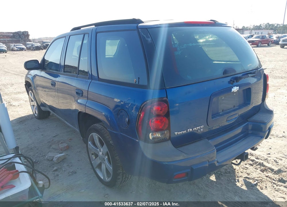 2005 CHEVROLET TRAILBLAZER LS VIN: 1GNDT13S652213484