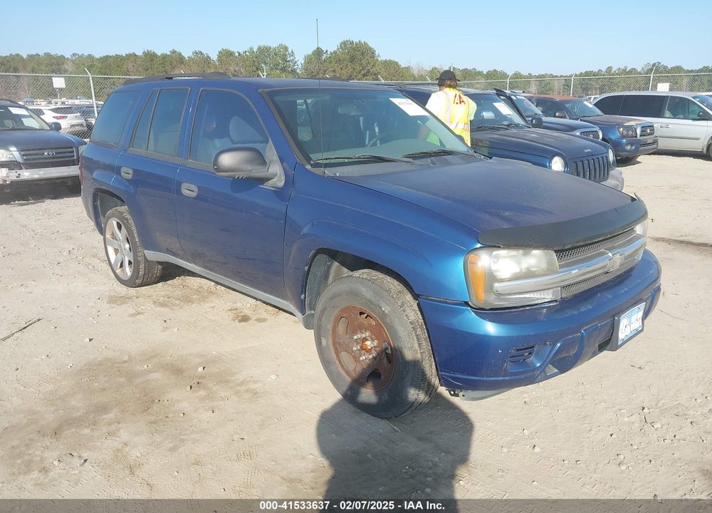 2005 CHEVROLET TRAILBLAZER LS VIN: 1GNDT13S652213484