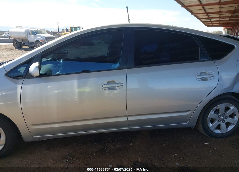 2004 TOYOTA PRIUS VIN: JTDKB22U840082239