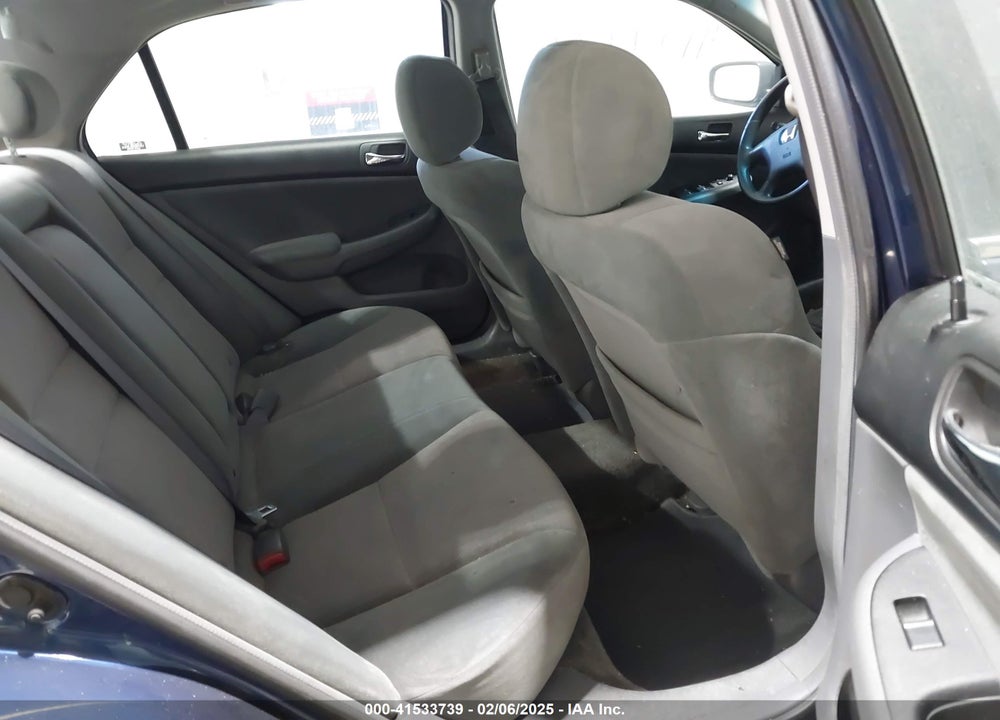 2005 HONDA ACCORD 2.4 LX VIN: 1HGCM56475A028423