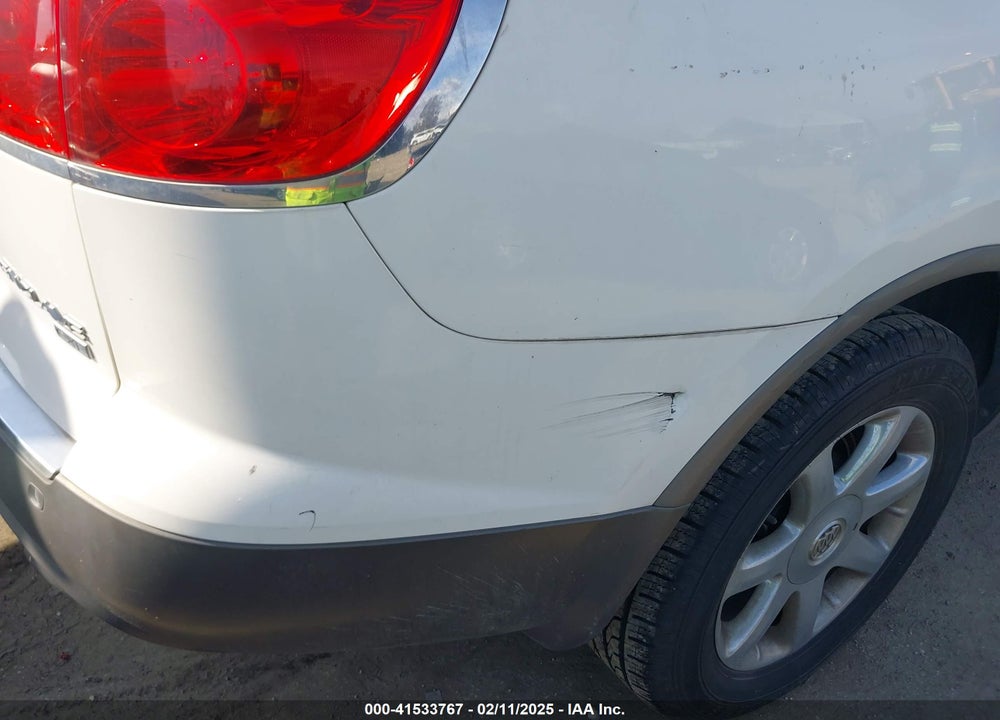 2008 BUICK ENCLAVE CXL VIN: 5GAEV237X8J107768