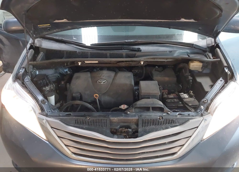 2017 TOYOTA SIENNA VIN: 5TDYZ3DCXHS854601
