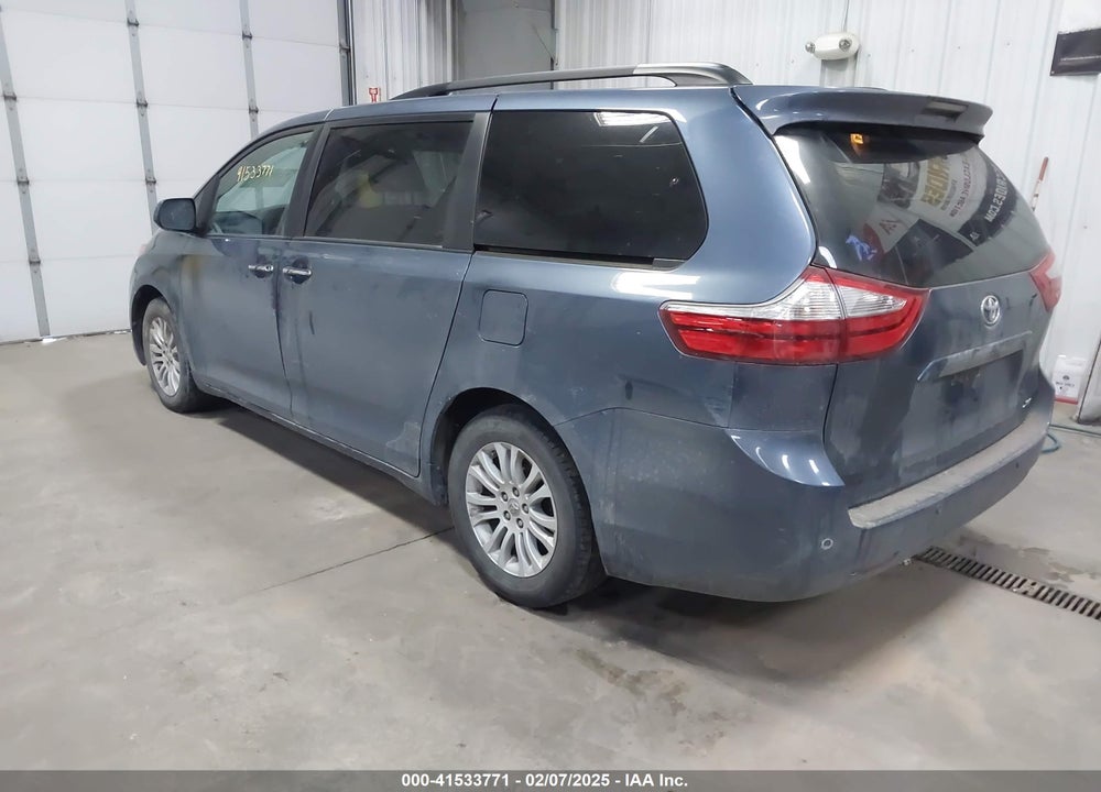2017 TOYOTA SIENNA VIN: 5TDYZ3DCXHS854601