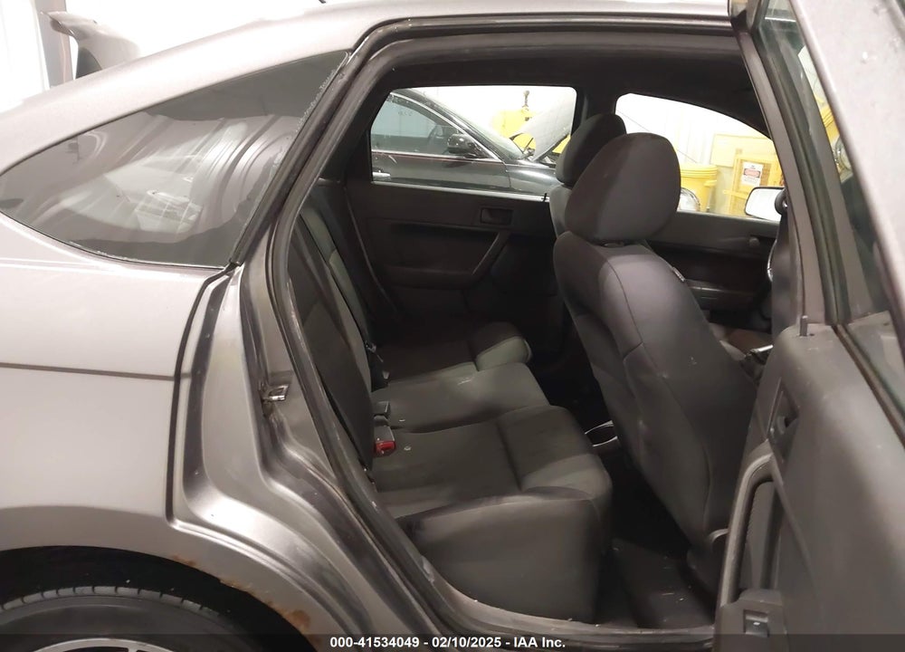 2011 FORD FOCUS SE VIN: 1FAHP3FN3BW148765