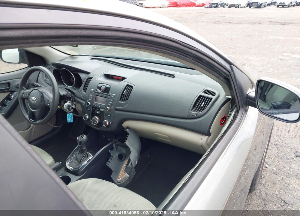 2012 KIA FORTE VIN: KNAFU4A26C5521623