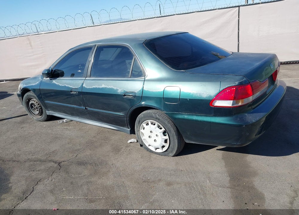 2001 HONDA ACCORD 2.3 LX VIN: 1HGCG56481A106712