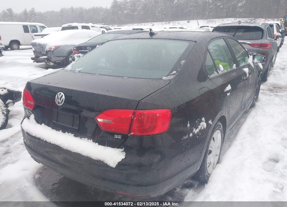2014 VOLKSWAGEN JETTA 1.8T SE VIN: 3VWD17AJ7EM419589