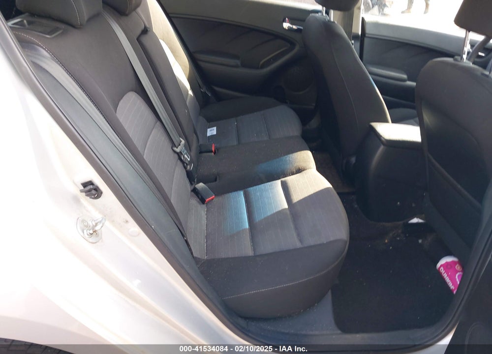 2016 KIA FORTE 5-DOOR LX VIN: KNAFK5A89G5574144