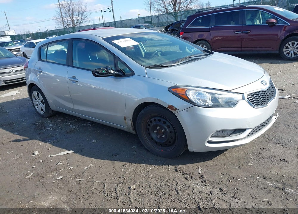 2016 KIA FORTE 5-DOOR LX VIN: KNAFK5A89G5574144