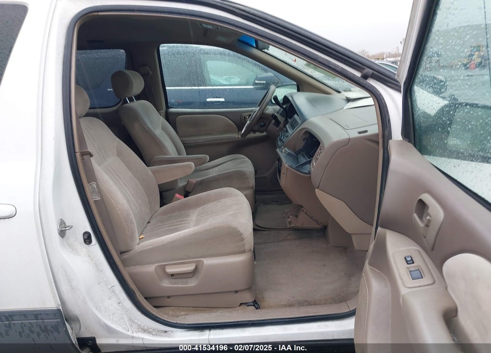 1999 TOYOTA SIENNA CE VIN: 4T3ZF19C0XU169353