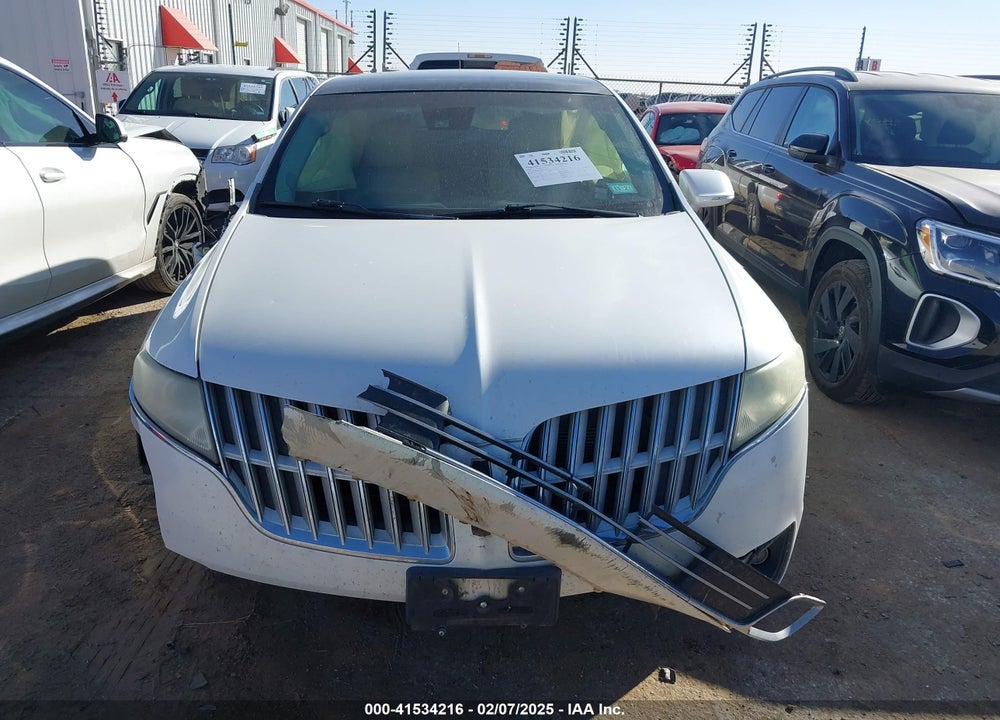 2010 LINCOLN MKT VIN: 2LMHJ5FR0ABJ11456