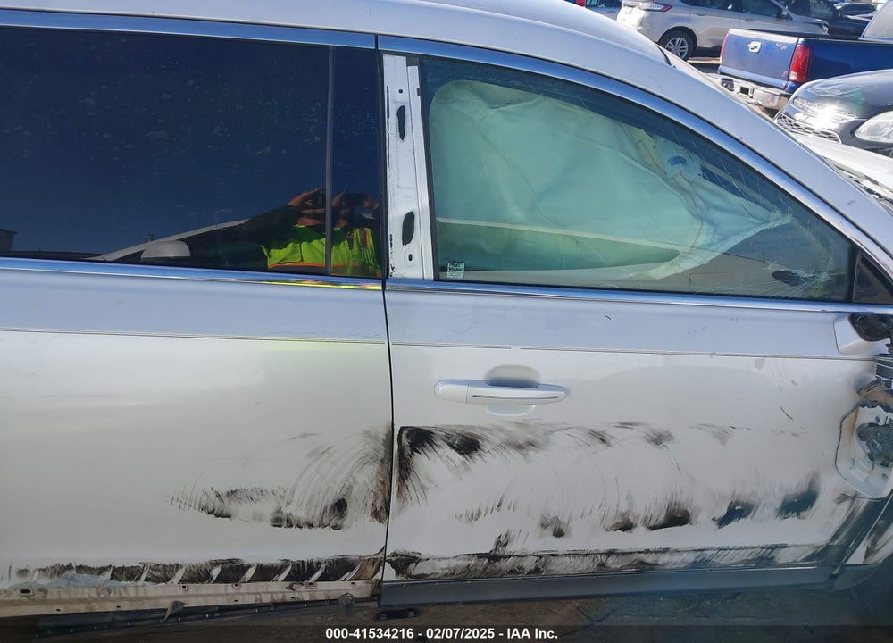 2010 LINCOLN MKT VIN: 2LMHJ5FR0ABJ11456