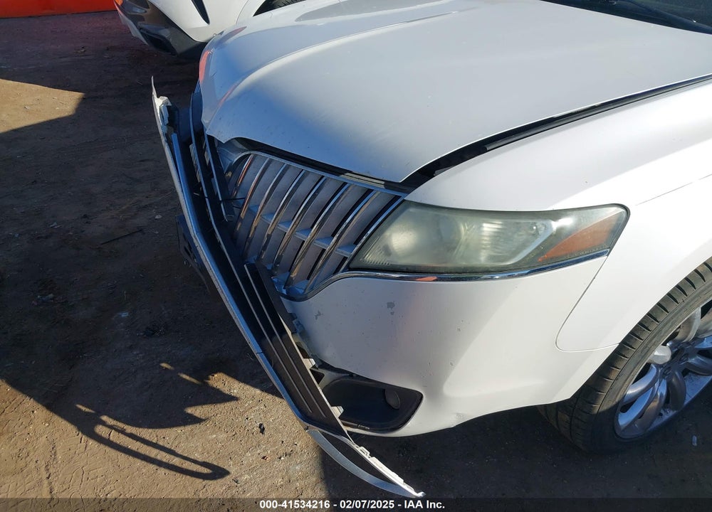 2010 LINCOLN MKT VIN: 2LMHJ5FR0ABJ11456