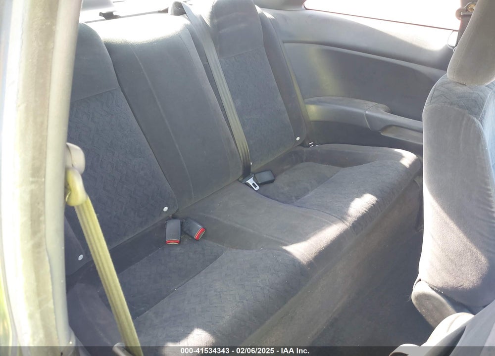 2001 HONDA CIVIC LX VIN: 1HGEM22591L024619