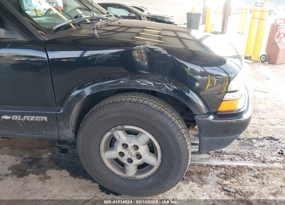 1999 CHEVROLET BLAZER LS VIN: 1GNCT18W3XK216840