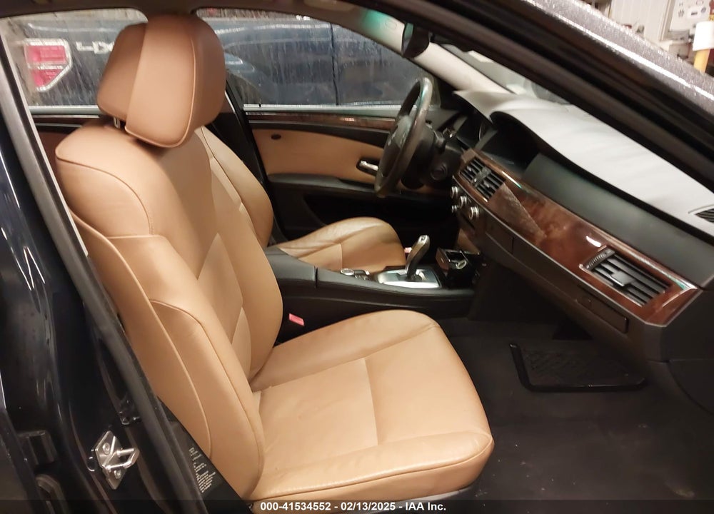 2010 BMW 528I VIN: WBANV1C54AC158665
