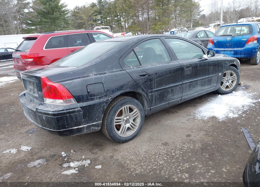 2006 VOLVO S60 2.5T VIN: YV1RS592262537172