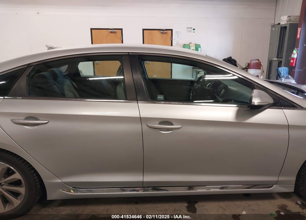 2015 HYUNDAI SONATA SPORT VIN: 5NPE34AF7FH032771