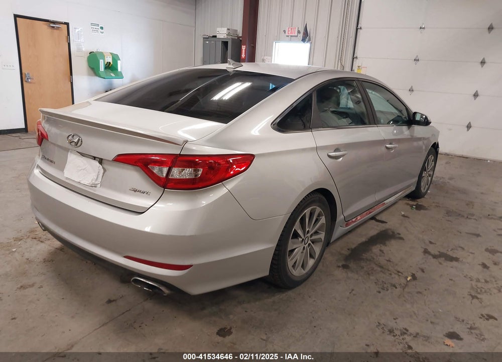2015 HYUNDAI SONATA SPORT VIN: 5NPE34AF7FH032771