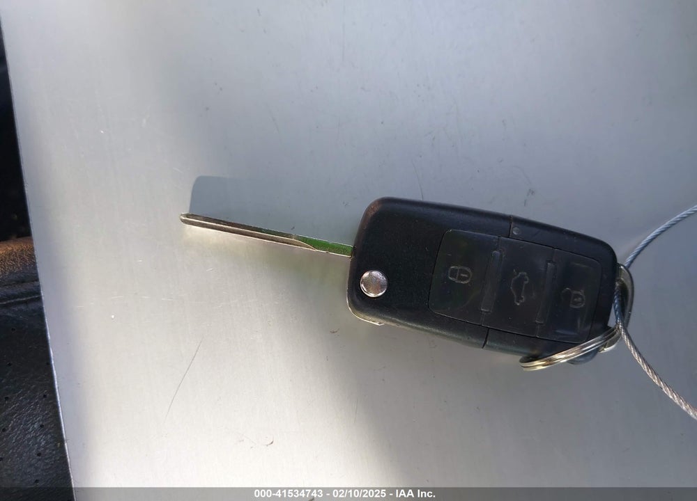 2006 VOLKSWAGEN NEW BEETLE VIN: 3VWSG31CX6M409205