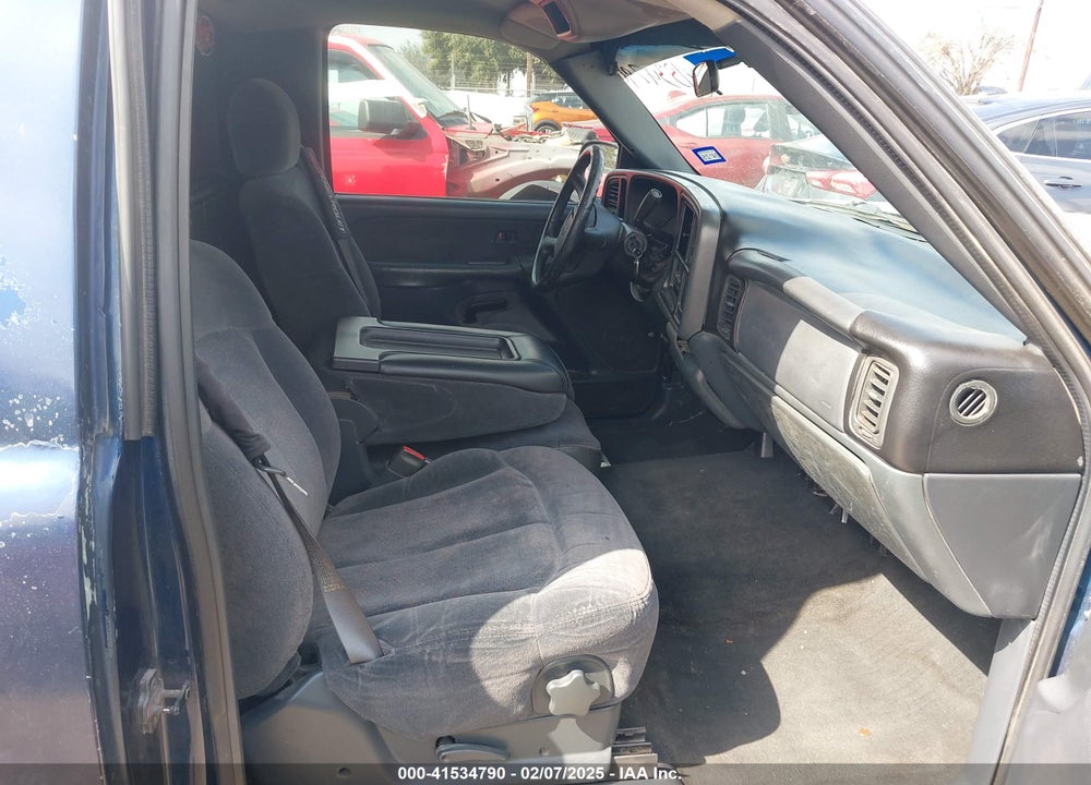 2000 CHEVROLET SILVERADO 1500 LS VIN: 1GCEC14T1YZ289677