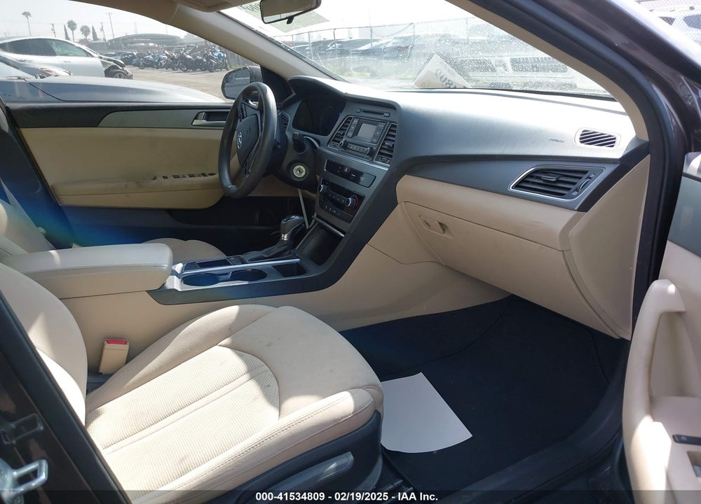 2015 HYUNDAI SONATA SE VIN: 5NPE24AF0FH059555
