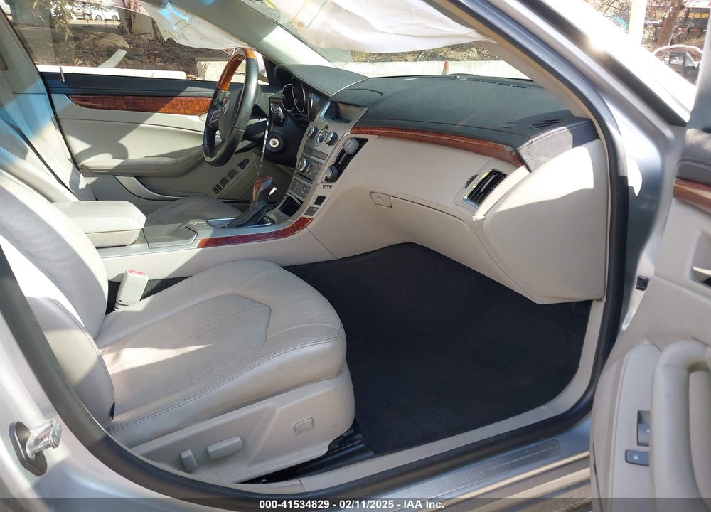 2011 CADILLAC CTS LUXURY VIN: 1G6DE5EY6B0131731