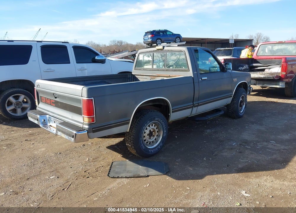 1988 GMC S TRUCK S15 VIN: 1GTCT14R6J2514475