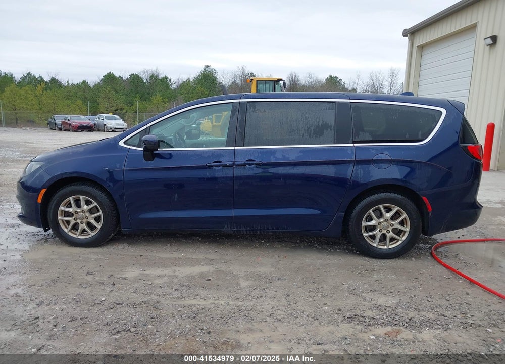 2017 CHRYSLER PACIFICA TOURING VIN: 2C4RC1DG7HR553693