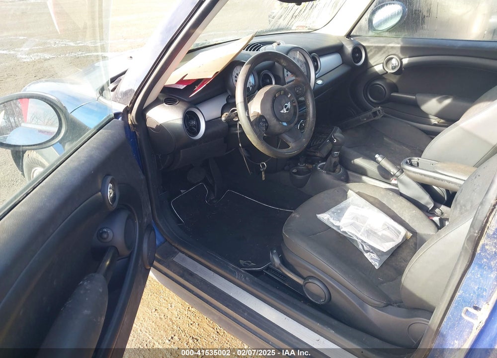 2012 MINI COOPER VIN: WMWSU3C55CT540501