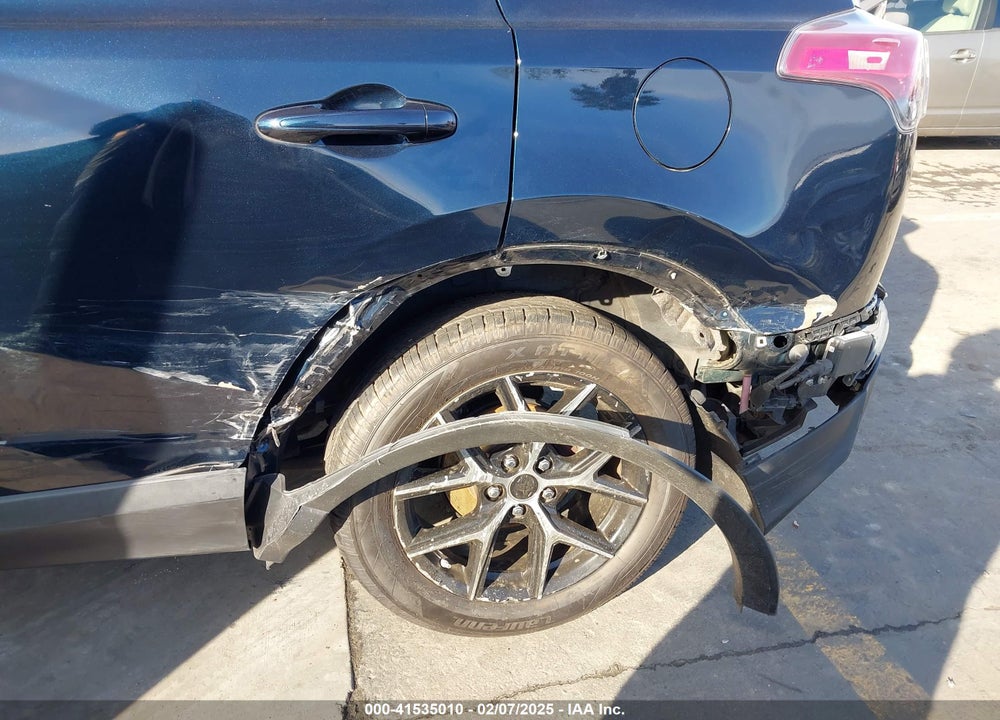 2017 TOYOTA RAV4 SE VIN: JTMNFREV9HJ714700