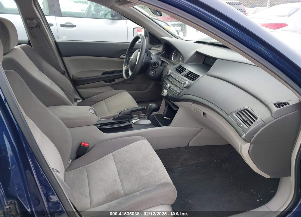 2009 HONDA ACCORD 2.4 LX-P VIN: 1HGCP26409A080665