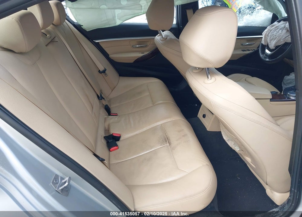 2018 BMW 340 VIN: WBA8B7C59JA576823