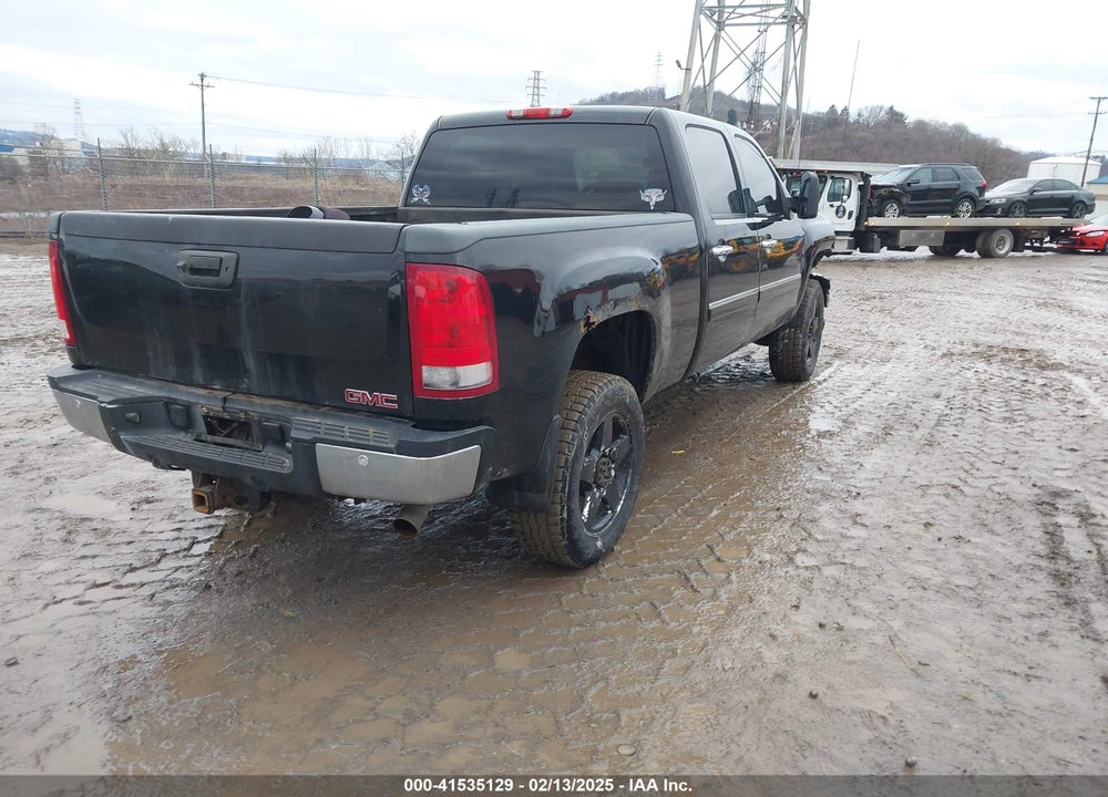 2013 GMC SIERRA 2500HD VIN: 1GT120CG5DF156027