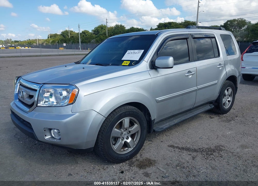 2011 HONDA PILOT EX-L VIN: 5FNYF3H63BB014412