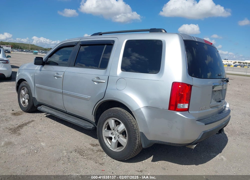 2011 HONDA PILOT EX-L VIN: 5FNYF3H63BB014412