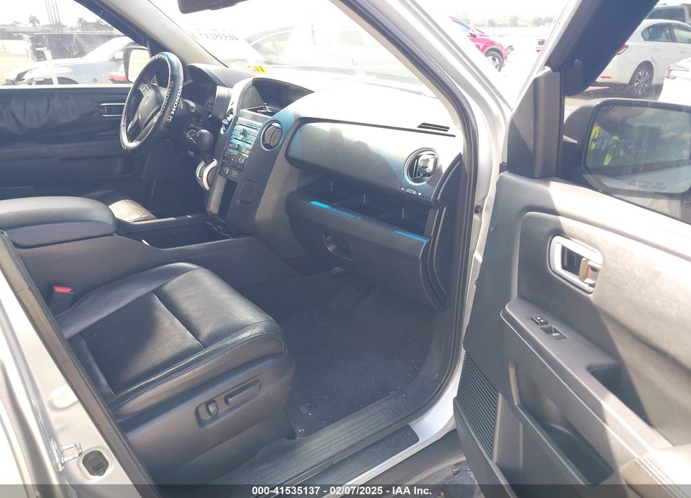 2011 HONDA PILOT EX-L VIN: 5FNYF3H63BB014412