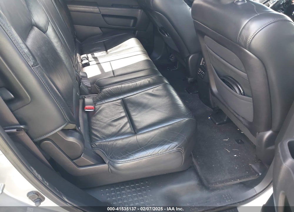 2011 HONDA PILOT EX-L VIN: 5FNYF3H63BB014412