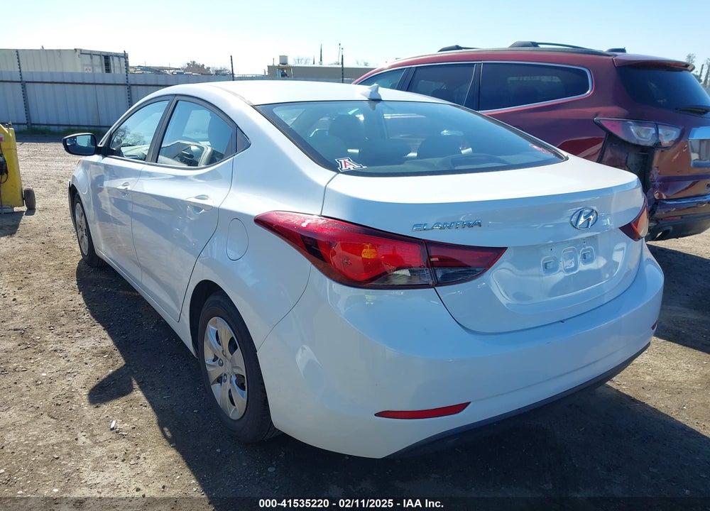 2016 HYUNDAI ELANTRA SE VIN: 5NPDH4AE4GH779377