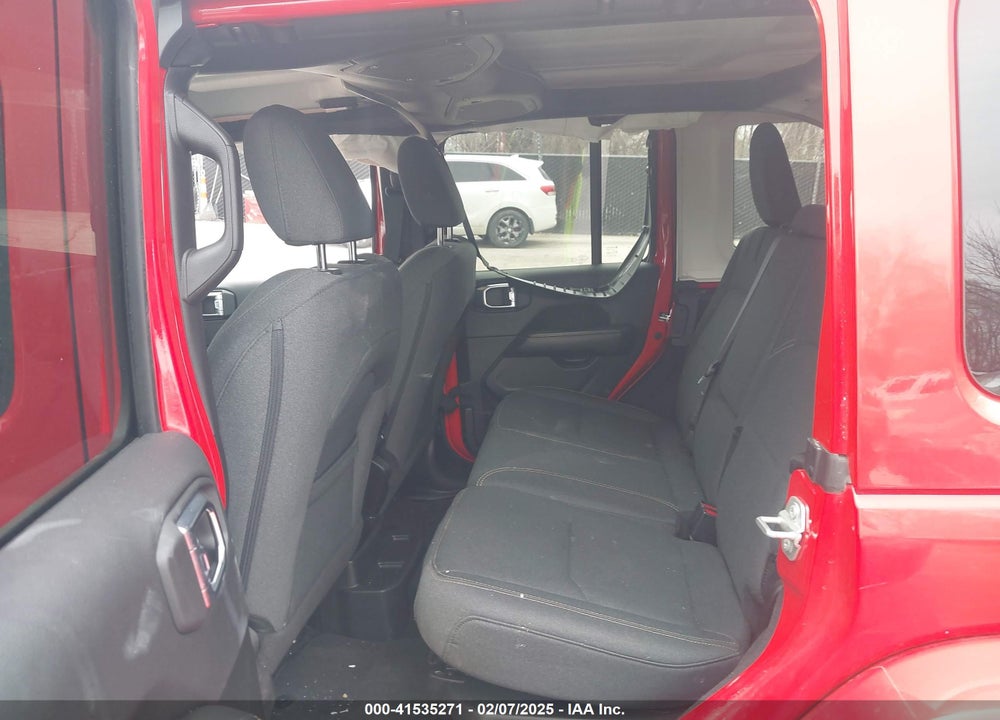 2024 JEEP WRANGLER 4XE SAHARA 4XE VIN: 1C4RJXP69RW238611