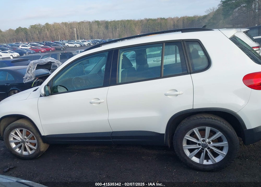 2017 VOLKSWAGEN TIGUAN 2.0T/2.0T S VIN: WVGBV7AX8HK052907
