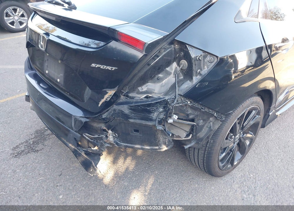 2018 HONDA CIVIC SPORT VIN: SHHFK7H43JU417618