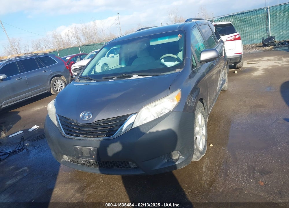 2011 TOYOTA SIENNA VIN: 5TDKK3DC3BS104605