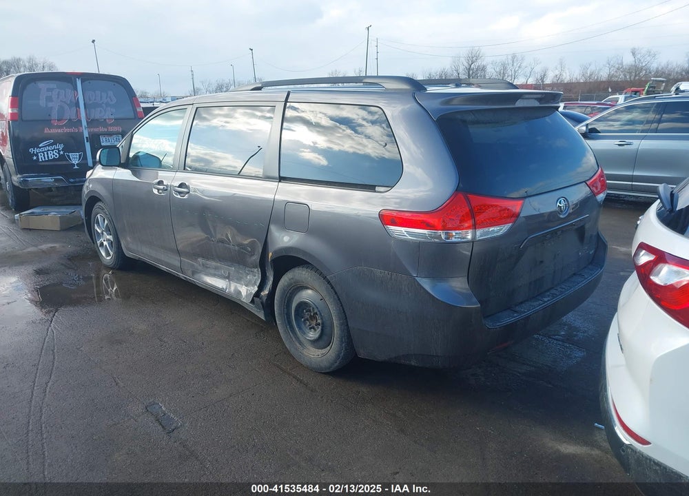 2011 TOYOTA SIENNA VIN: 5TDKK3DC3BS104605