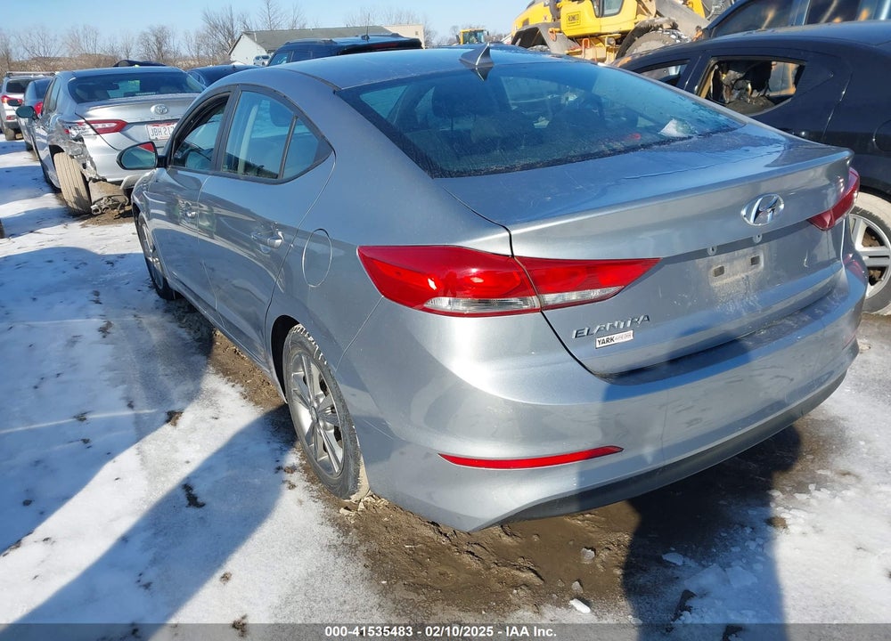 2017 HYUNDAI ELANTRA VIN: 5NPD84LF4HH128788
