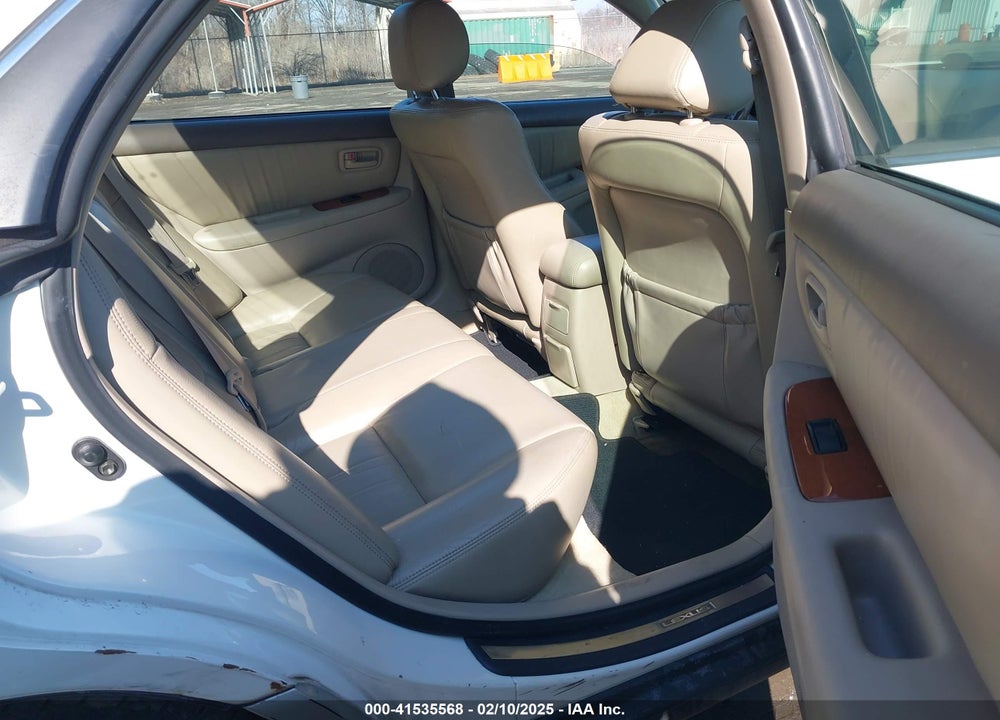 2000 LEXUS ES 300 VIN: JT8BF28G3Y0270418
