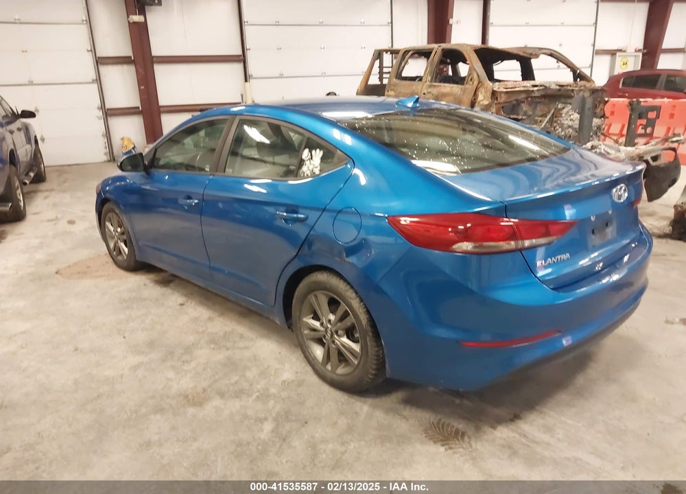 2018 HYUNDAI ELANTRA VIN: 5NPD84LF2JH337758