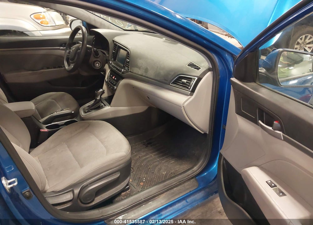 2018 HYUNDAI ELANTRA VIN: 5NPD84LF2JH337758